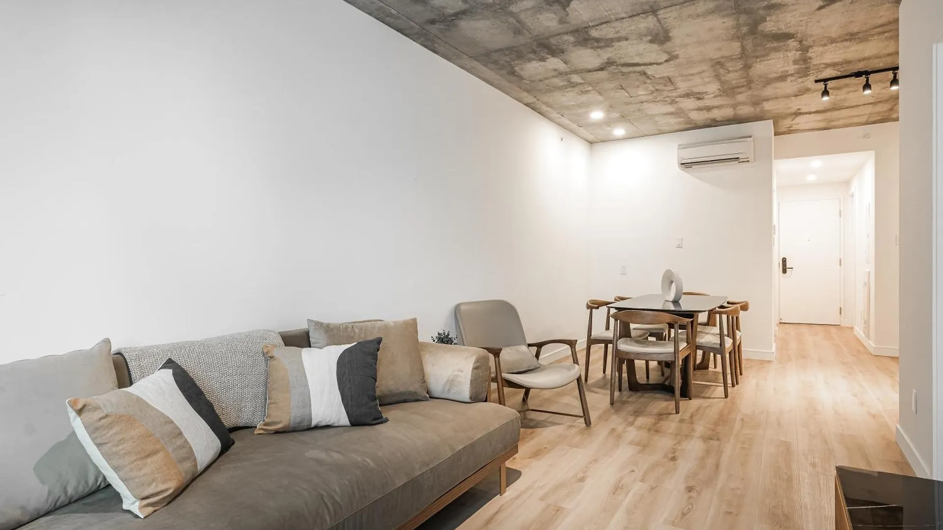 Le Mont Apartments Montréal Kanada